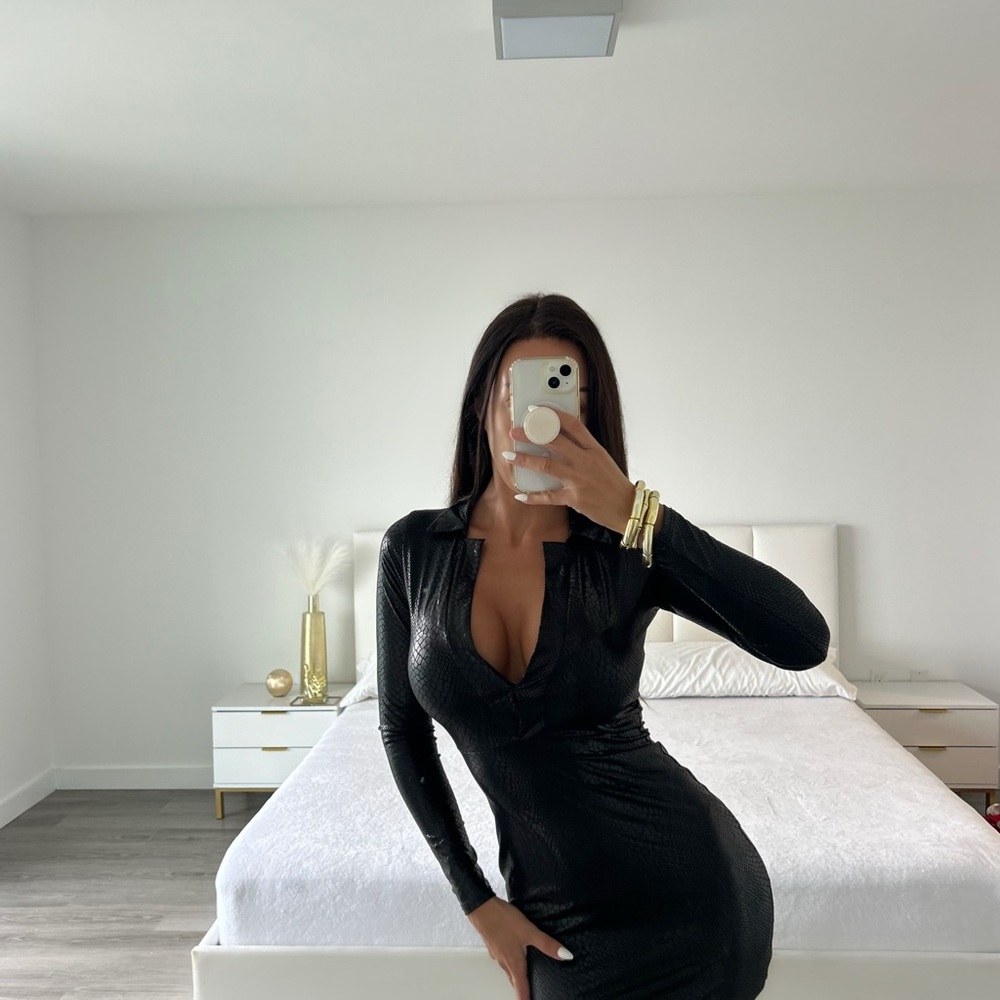 Chic Black Long Sleeve Dress